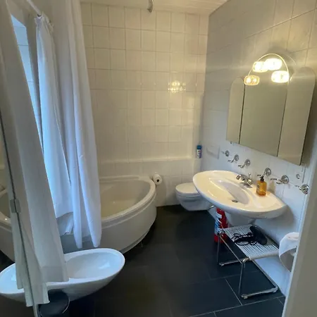 Av No.1 Apartment Dusseldorf Room photo